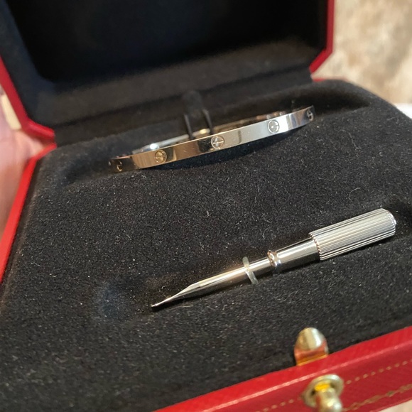 SOLD Cartier Love Bracelet Small White Gold - Picture 6 of 8